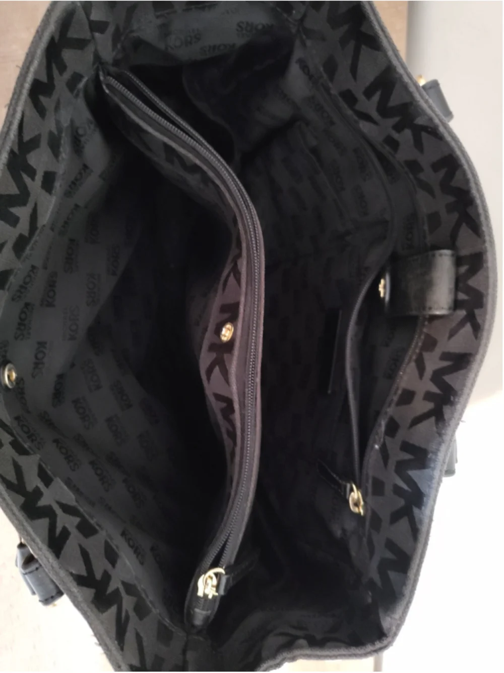 Women's Michael Kors Tote Bag One Size Black Gold